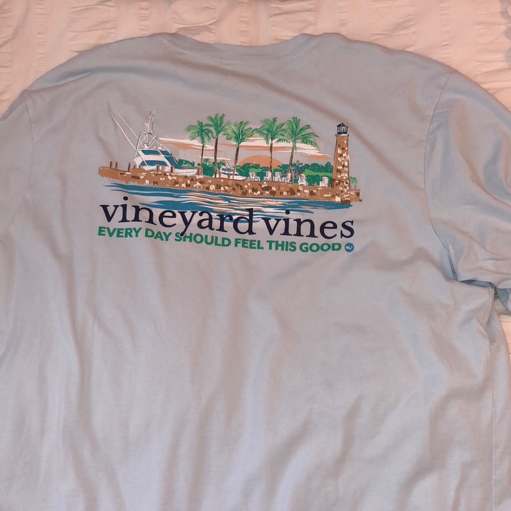 Vineyard vines tshirt
